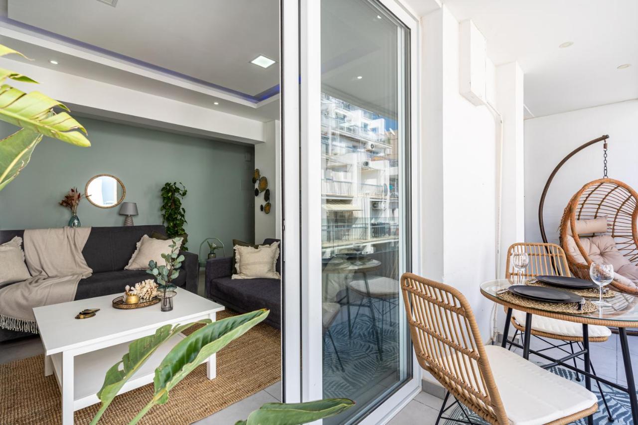 Beach Daze 1-Br Apt By Finikoudes Beach Larnaca Exteriör bild